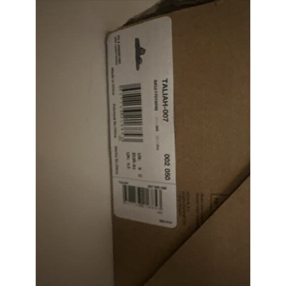 Call It Spring Women's Taliah Flat Sandal Size 8 Box Damaged - Picture 4 of 9